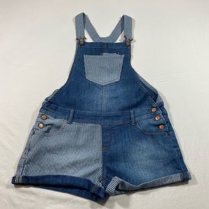 American Rag Striped Jumper Shorts Pockets Two tone Jumper Shorts size 7…